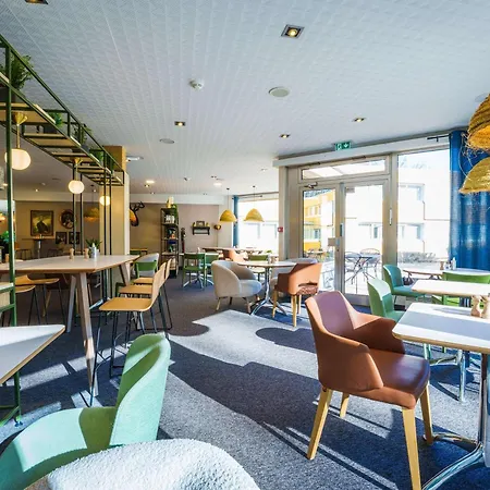 Отель Novotel Avold Сент-Авольд
