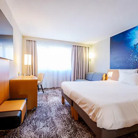 Отель Novotel Avold 4*
