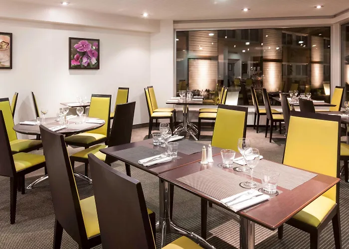 Отель Novotel Avold 4*