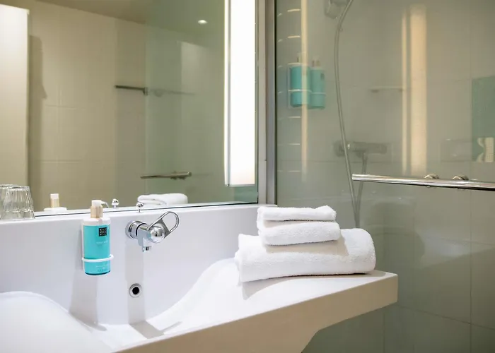 Отель Novotel Avold